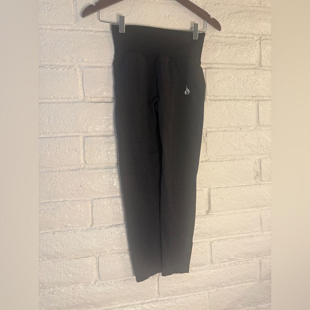 Ryderwear Black Seamless High Waisted Leggings Size S Sculpting Gym Activewear